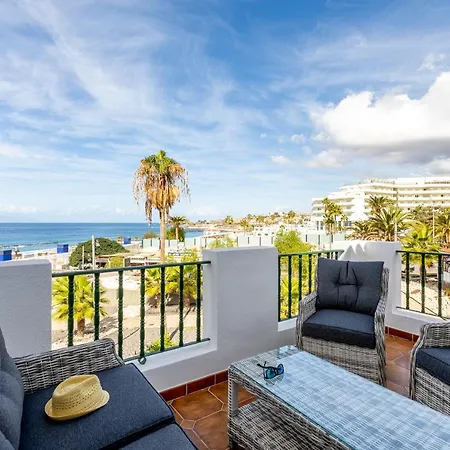 Sea Front Spacious 2 Bedroom * 阿德耶