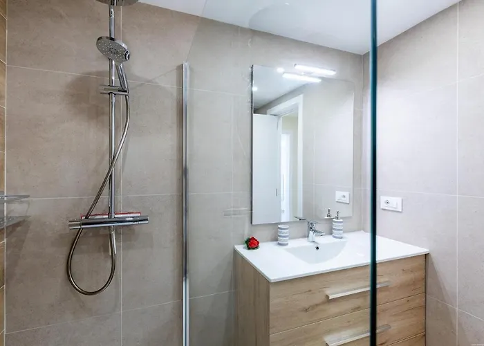 Sea Front Spacious 2 Bedroom Адехе