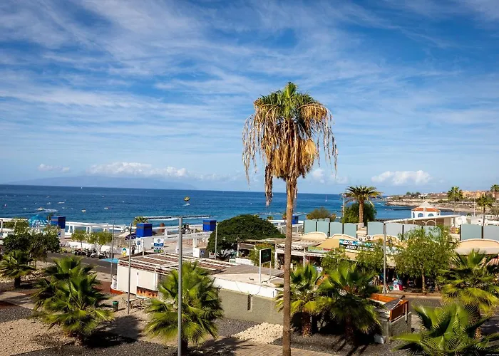 Sea Front Spacious 2 Bedroom *