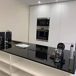 Sea Front Spacious 2 Bedroom Apartman