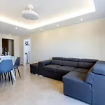 Sea Front Spacious 2 Bedroom