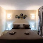 Sea Front Spacious 2 Bedroom Apartman