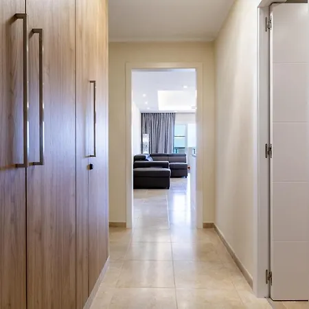 شقة Sea Front Spacious 2 Bedroom *