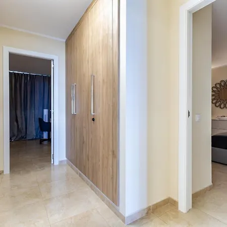 Sea Front Spacious 2 Bedroom