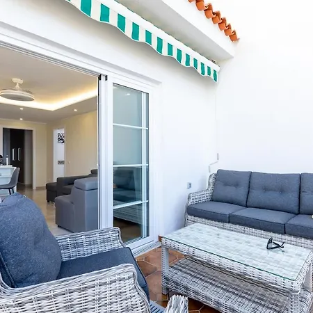 Apartamento Sea Front Spacious 2 Bedroom *